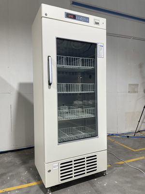 फोमिंग ग्लास दरवाजे के साथ 368L क्षमता उच्च गुणवत्ता वाले अस्पताल प्रयोगशाला ब्लड बैंक रेफ्रिजरेटर का वादा किया